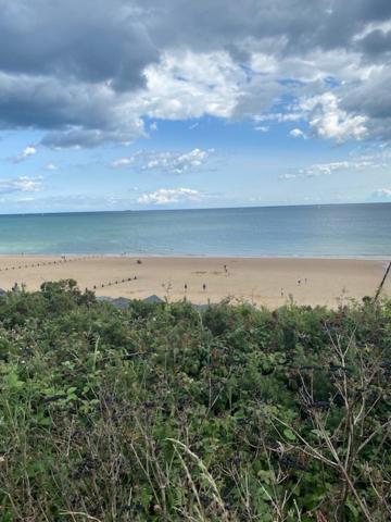 8 Bed Sun Decked Caravan Unlimited High Speed Wifi And Fun At Seawick Holiday Park Clacton-on-Sea Exterior photo