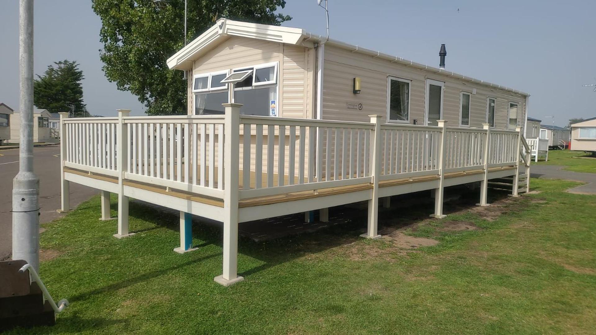 8 Bed Sun Decked Caravan Unlimited High Speed Wifi And Fun At Seawick Holiday Park Clacton-on-Sea Exterior photo
